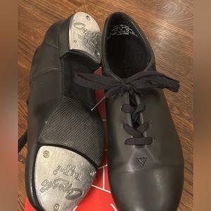 Women’s 8.5 W black lace up tap shoes by capezio